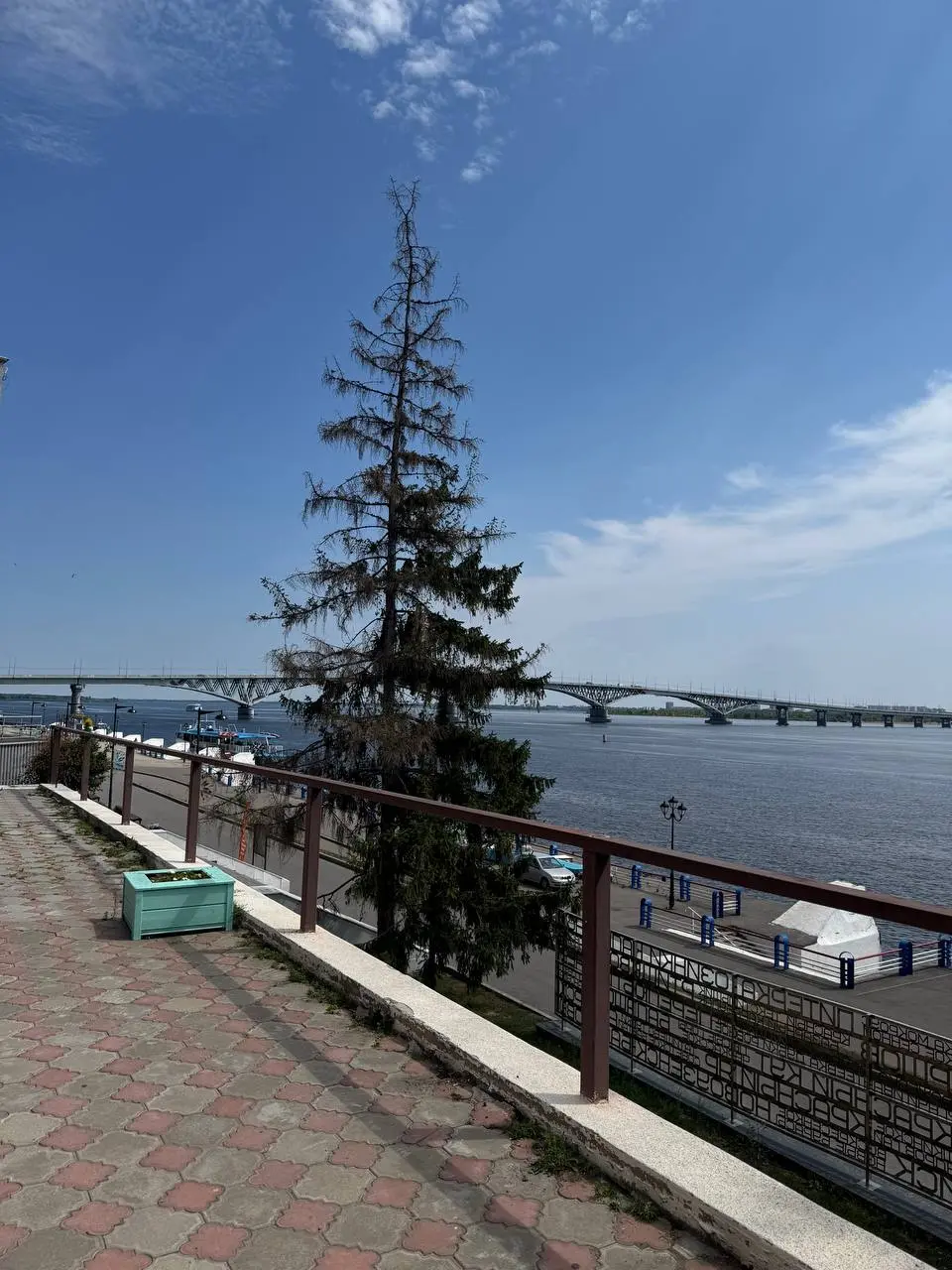 3.900км позади и
3 перевернутых грузовика + машина слетевшая с обочины
2 близняшки-кассирши | Сетка — социальная сеть от hh.ru