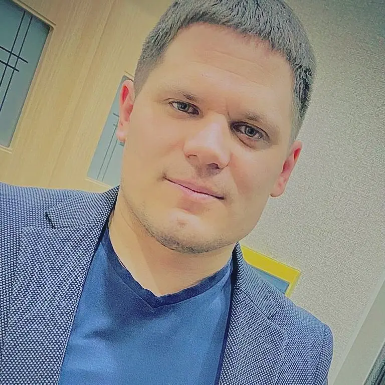 Александр Иващенко