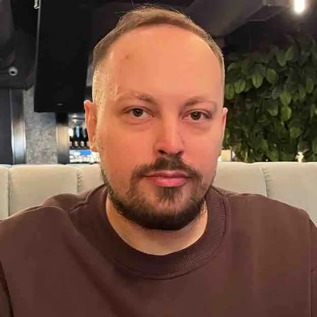 Олег Белоусов