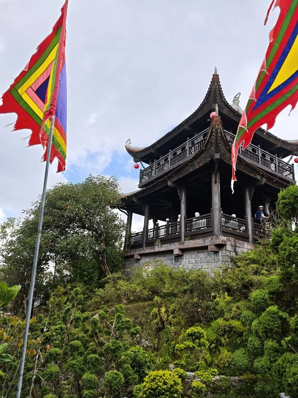 Немного выпал из эфира - был в отпуске во Вьетнаме 🇻🇳
Получилось действительно хорошо переключить голову, отвлечься от работы, проектов и вообще всего, чем обычно она забита | Сетка — социальная сеть от hh.ru