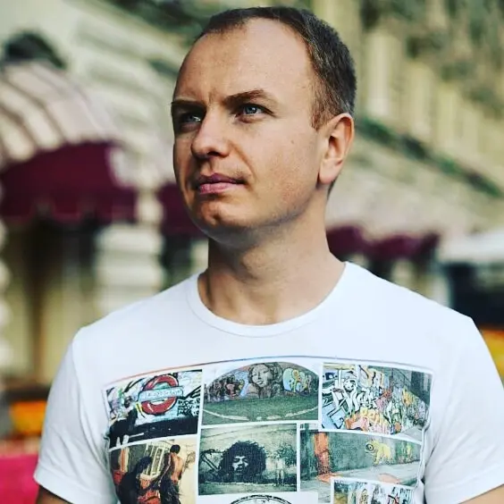 Евгений Романов