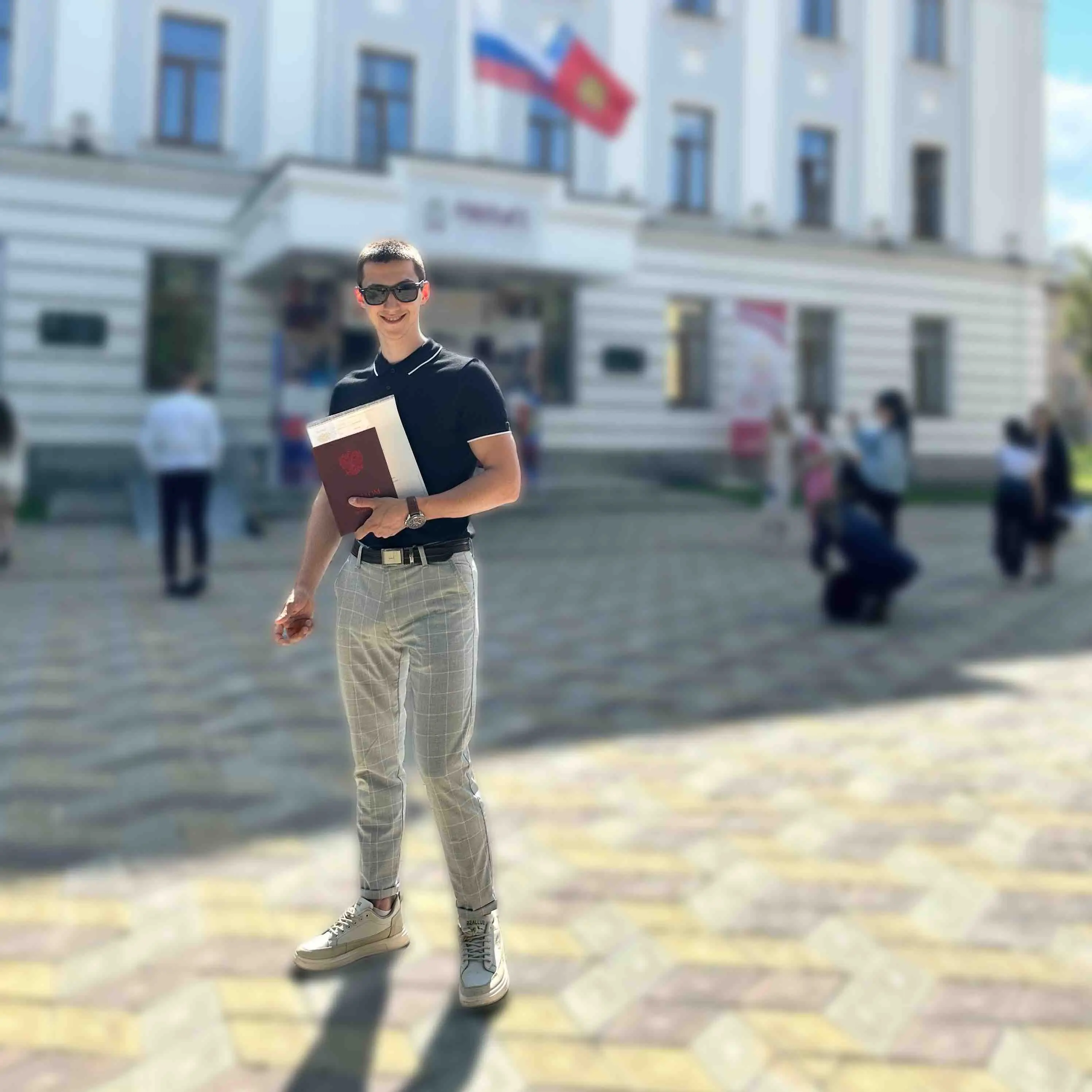Алексей Безлихотнов