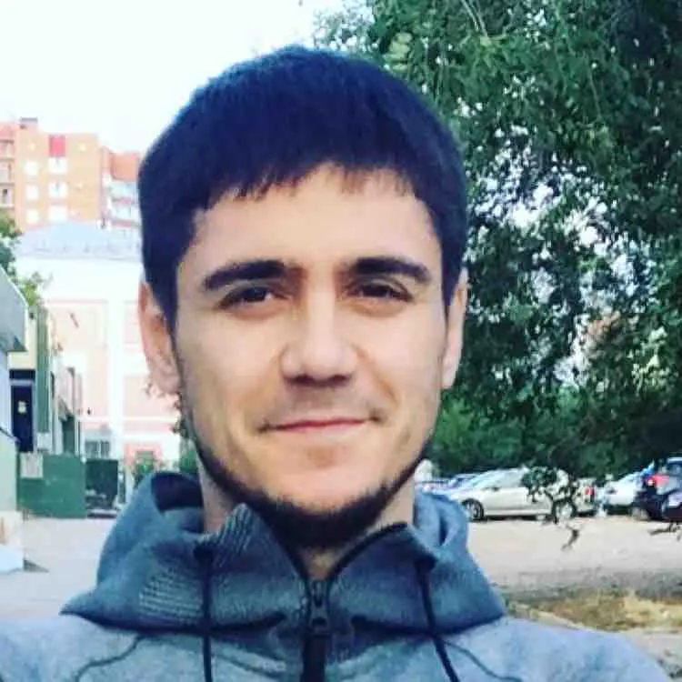 Роман Фаррухов