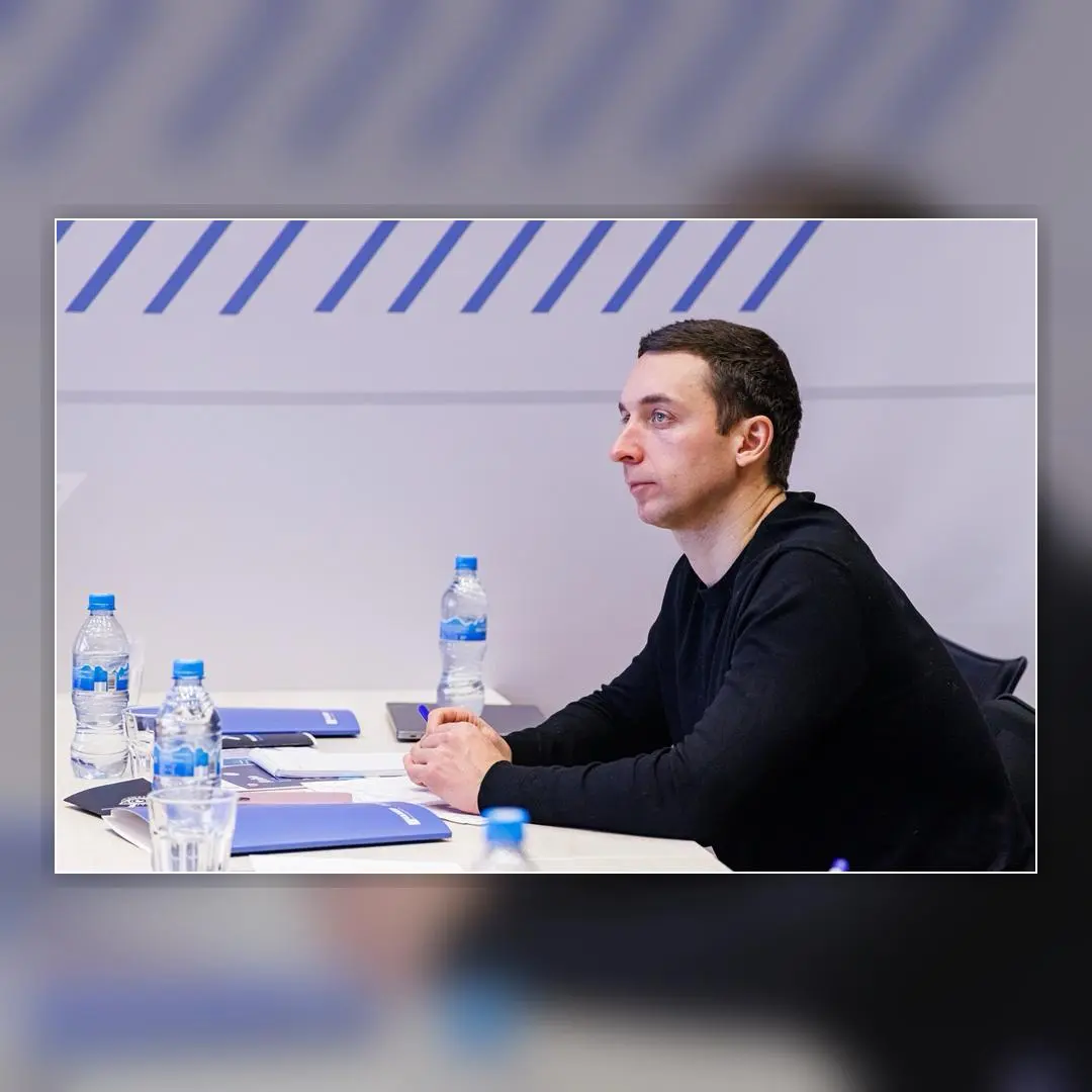 Записки субботнего блогера: когда бизнес просит таблетку и причем здесь микрохирургия
8 августа родился Святослав Федоров | Сетка — социальная сеть от hh.ru