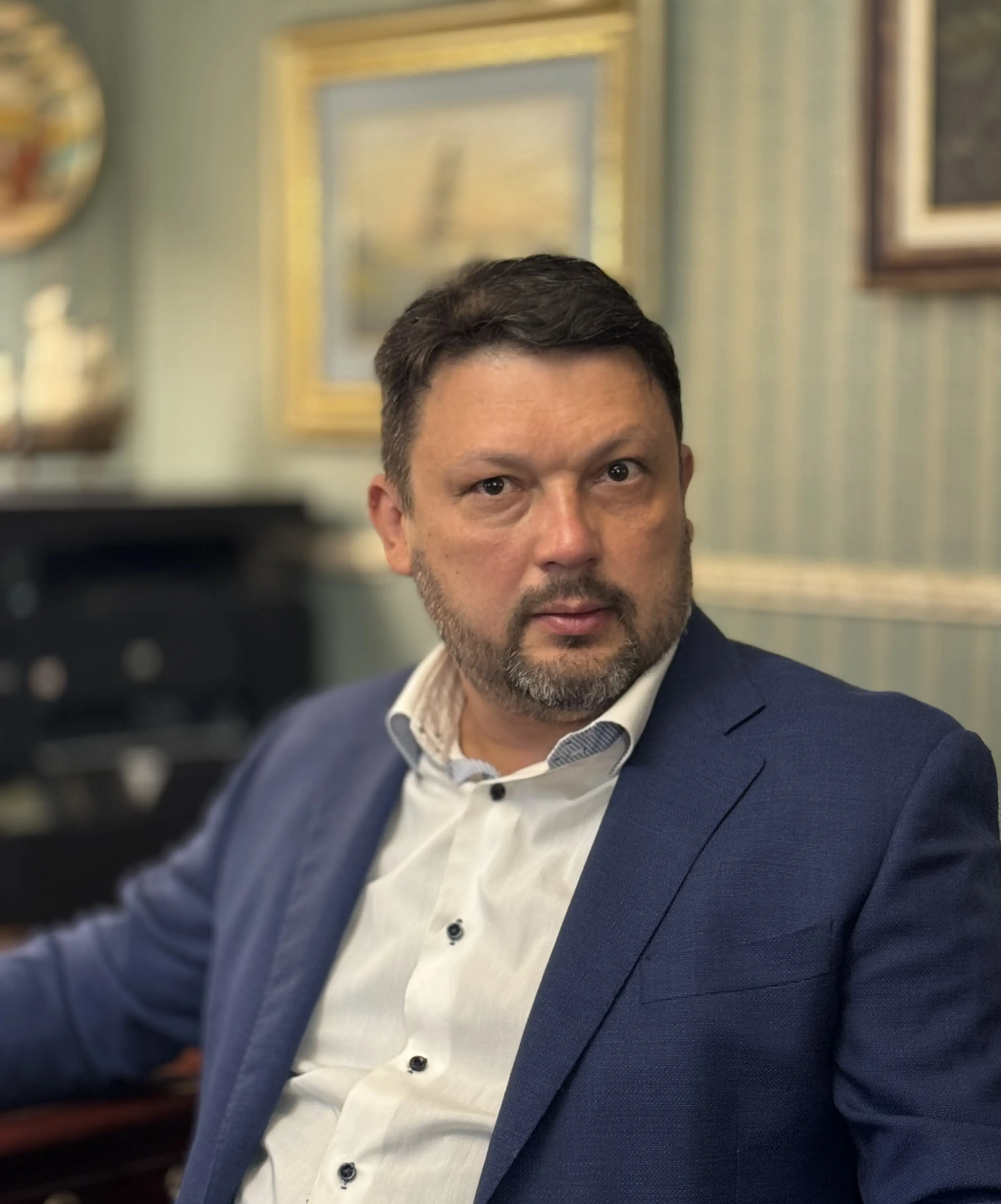 Михаил Савченко
