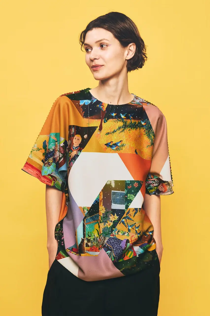 ISSEY MIYAKE не напечатал картину на футболке
A-POC ABLE ISSEY MIYAKE объединился с художником Томокадзу Мацуямой, чтобы создать семь пальто и семь футболок, переводящих его многослойную живопись в ст... | Сетка — социальная сеть от hh.ru