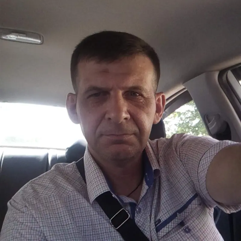 Иван Натаров