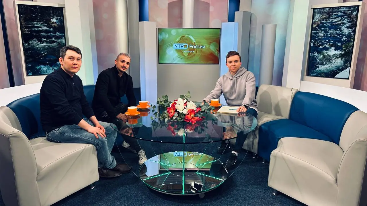 Кто есть в инсте моя страничка тут:
https://www.instagram.com/ugol.obz0ra

закулисье комп.клубов
мнения и идеи
отчеты с проектов | Сетка — социальная сеть от hh.ru