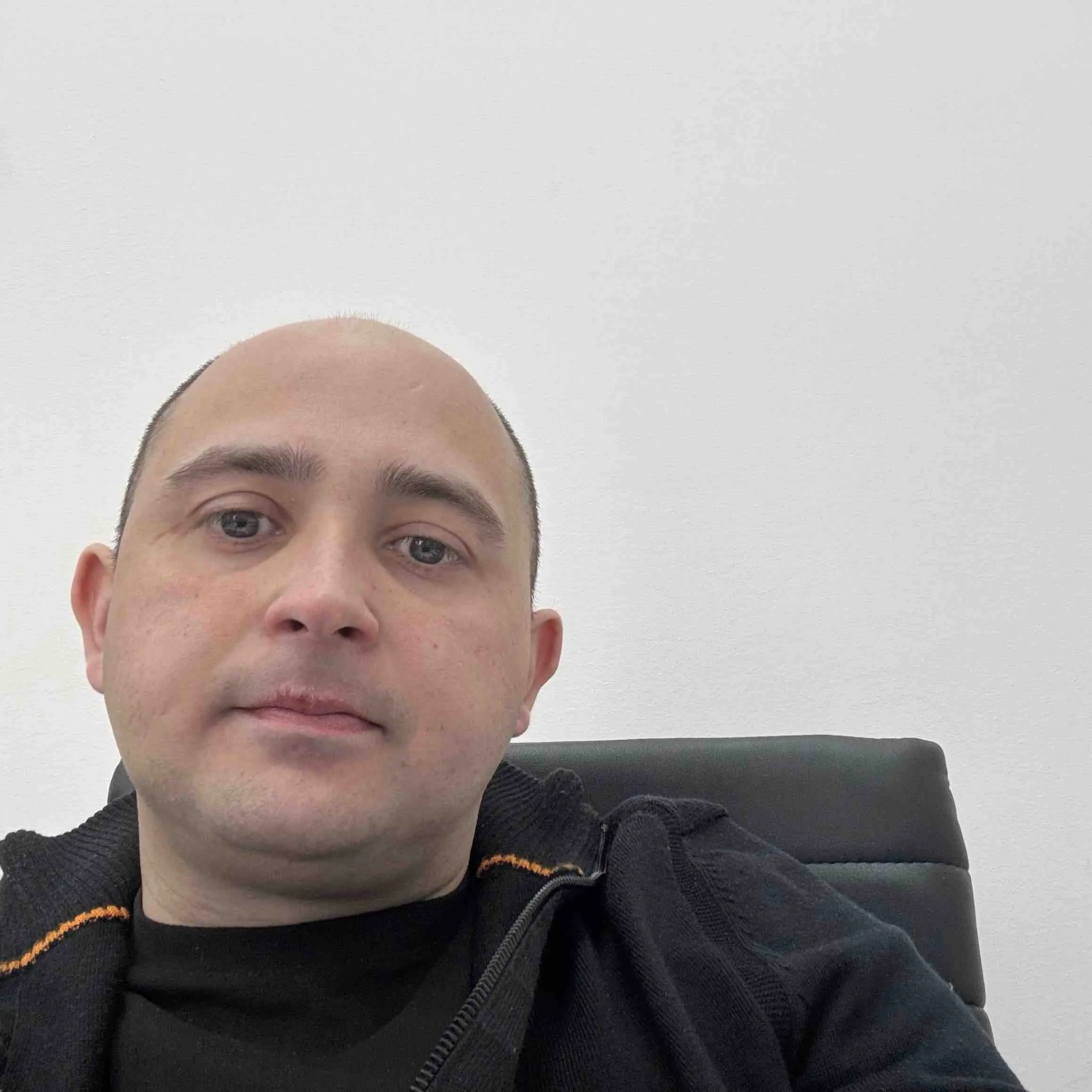 Илья Абугов