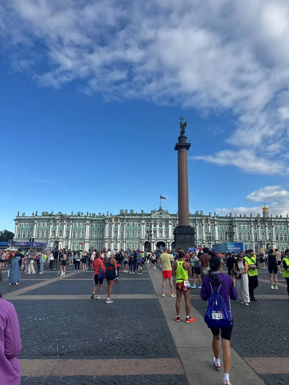 А это я в воскресение встала в 06:30 утра, чтобы бегать бег. Побегала. Добежала. Убегалась🤣
Было ахуевше красиво, что не передать ни одной фотокарточкой ✨ | Сетка — социальная сеть от hh.ru