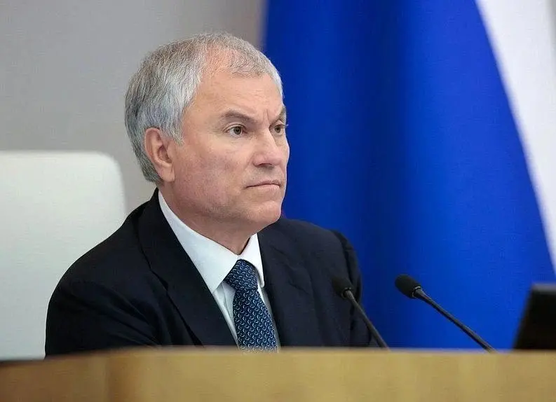 Председатель Государственной Думы Вячеслав Володин поздравляет всех строителей и ветеранов с профессиональным праздником:
«Поздравляю всех строителей и ветеранов с профессиональным праздником | Сетка — социальная сеть от hh.ru