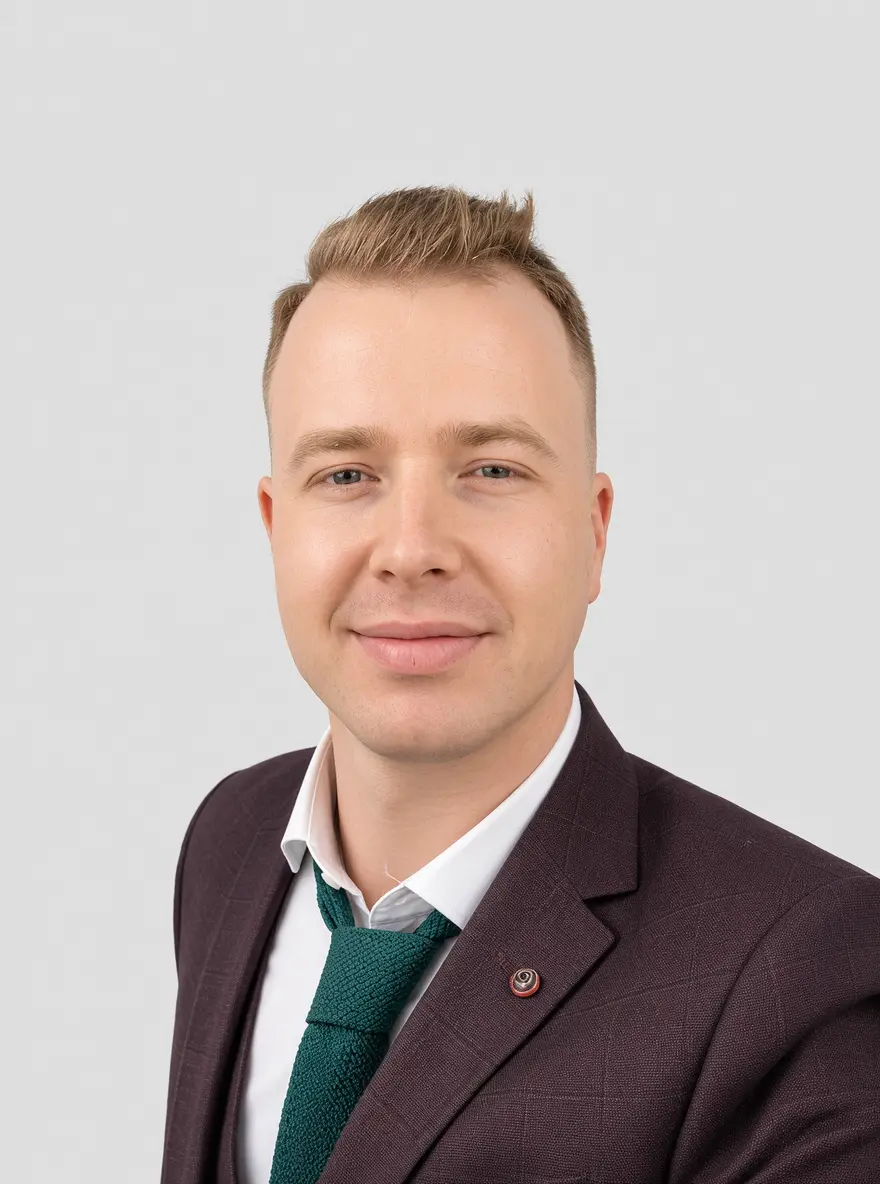 Виталий Коновалов