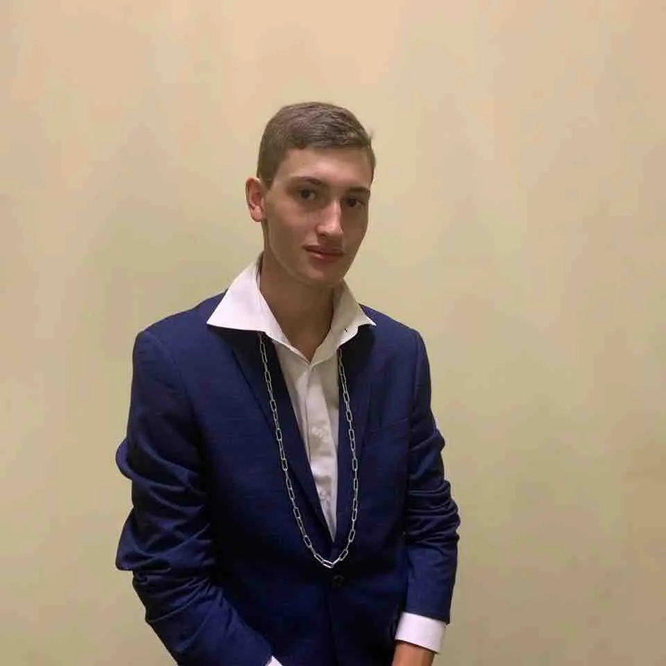 Дмитрий Старшинов