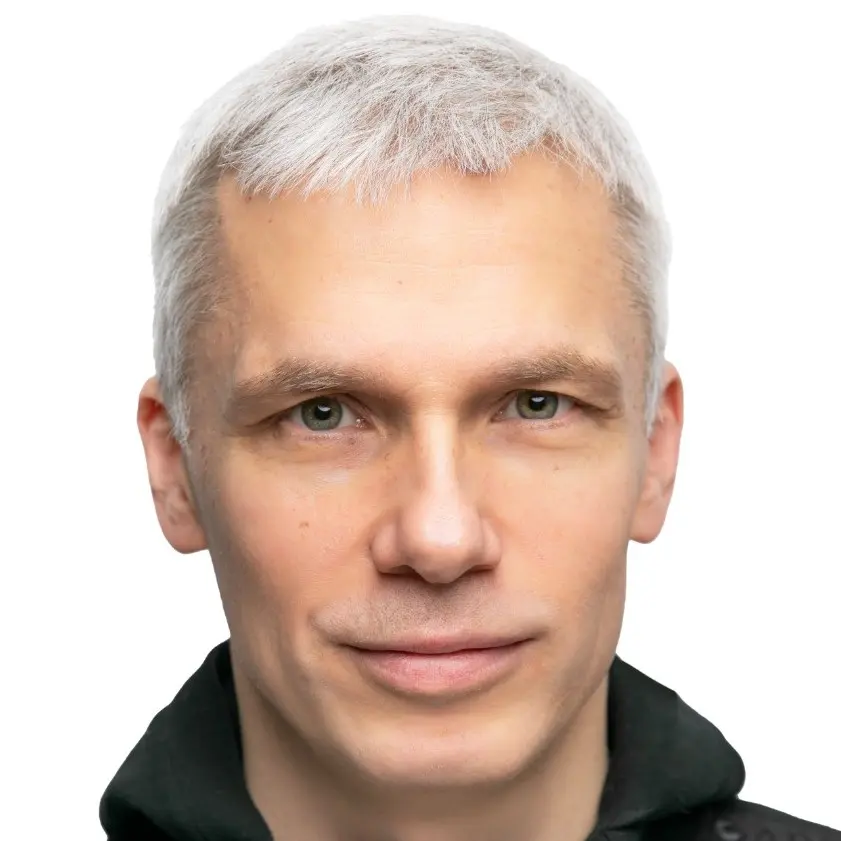 Олег Котов