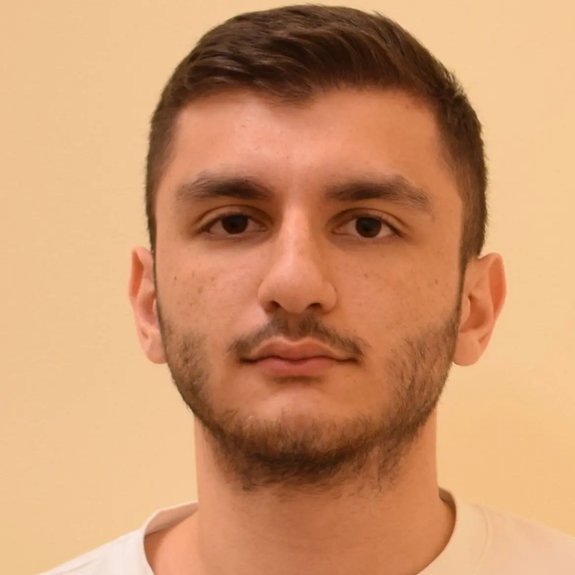 Аветик Оганесян
