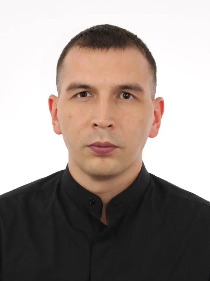 Роман Степанов