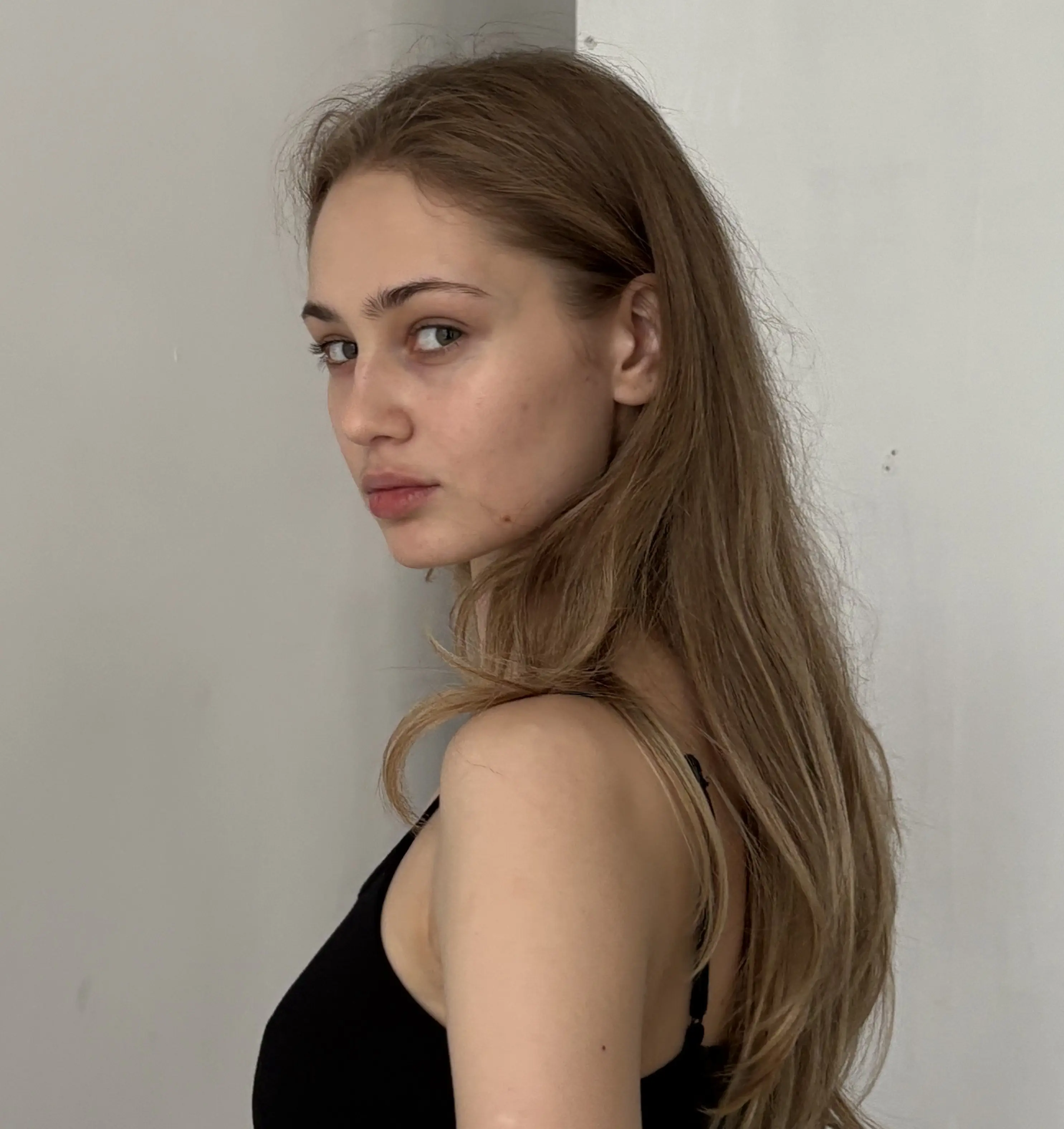 Анна Мельник
