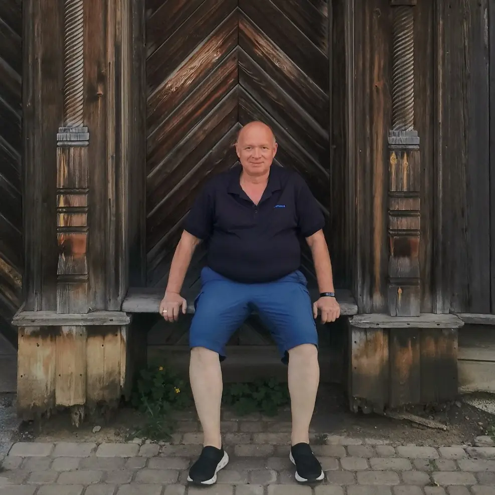 Иван Стародубцев