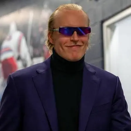 🏒 Сумеет ли Патрик Лайне найти команду в НХЛ?
В прошлом сезоне финский форвард провёл только пять игр на старте чемпионата, заработав один балл в игре против «Сиэтла» (0+1), после чего получил поврежд... | Сетка — социальная сеть от hh.ru