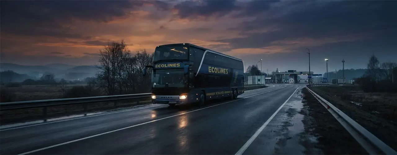 Автобусный ад с Ecolines: стоит ли экономить? Ночная таможня, сомнительный комфорт, соседи-маргиналы и циничный путеводитель по поездке. Читайте честный отзыв на сайте! | Сетка — социальная сеть от hh.ru
