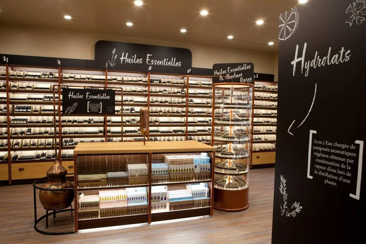 BUSINESS
Как Aroma-Zone вырос из сайта с эфирными маслами в beauty-бизнес за €2 млрд
6 августа стало известно, что Partners Group ведет переговоры о покупке Aroma-Zone у Eurazeo | Сетка — социальная сеть от hh.ru