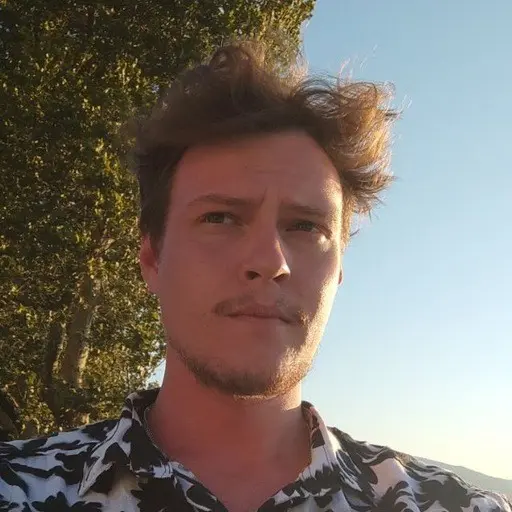 Дмитрий Савельев