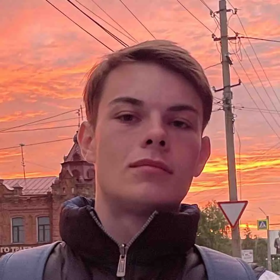 Артём Ангаров
