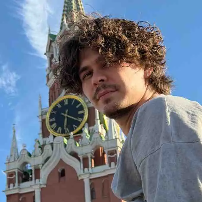Ислам Гиясов