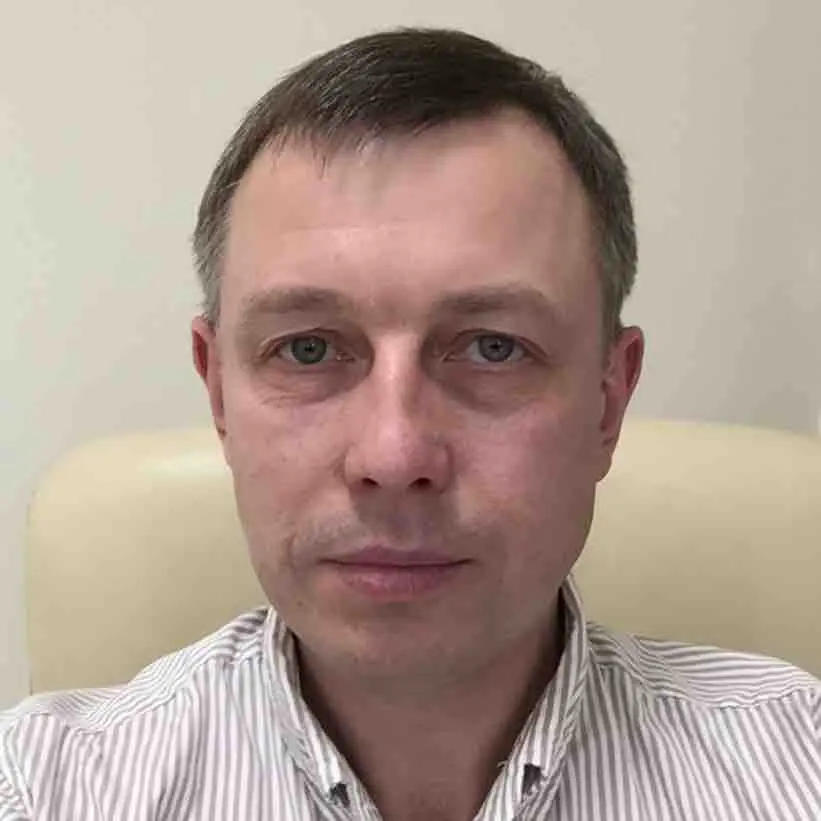 Илья Котельников