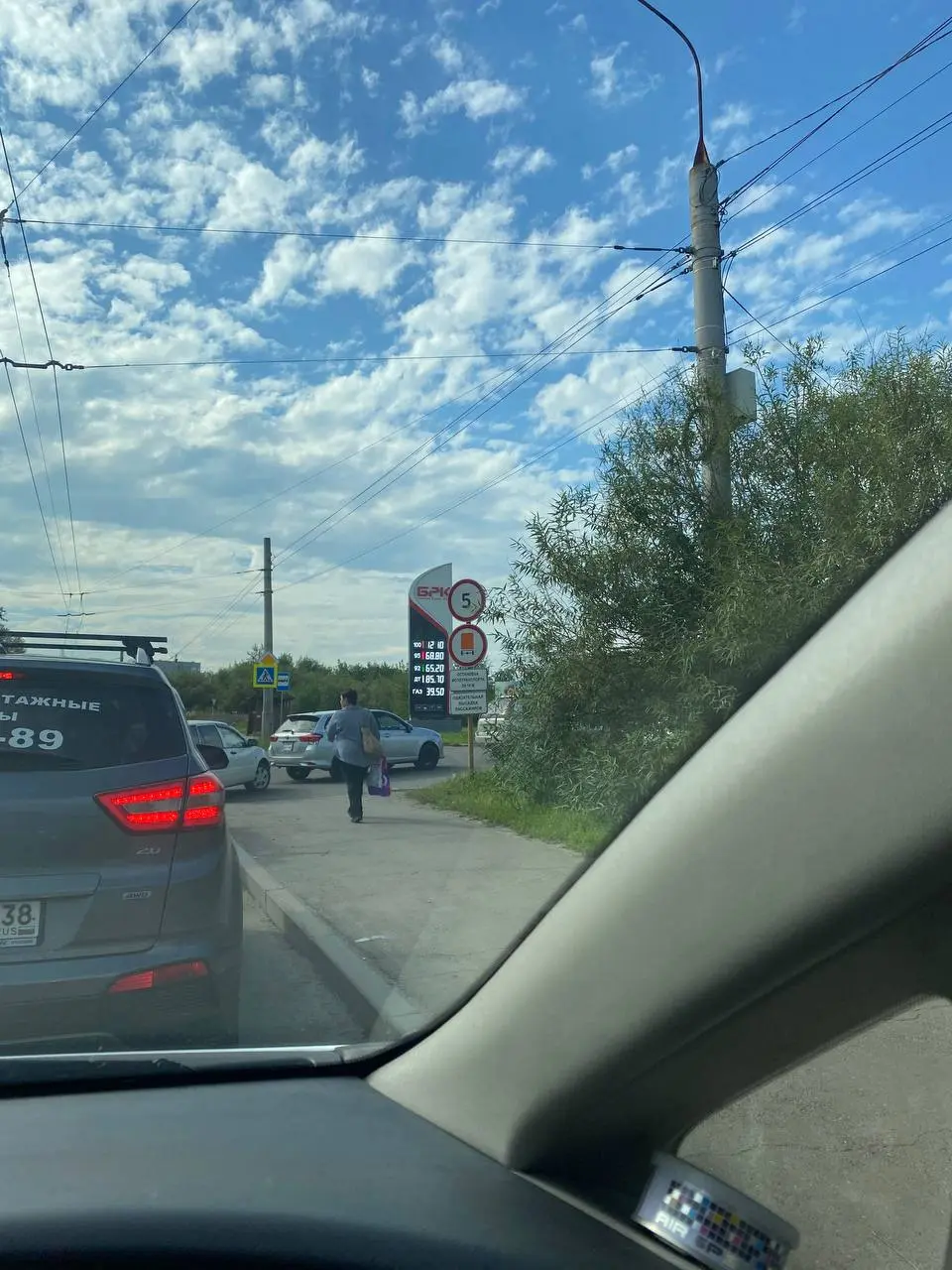 А ВОТ ТЕПЕРЬ — ПРОВЕРОЧКА
Я вообще-то довольно быстро принимаю решения.
Но есть у меня одна особенность:
после решения иногда начинаю сомневаться | Сетка — социальная сеть от hh.ru