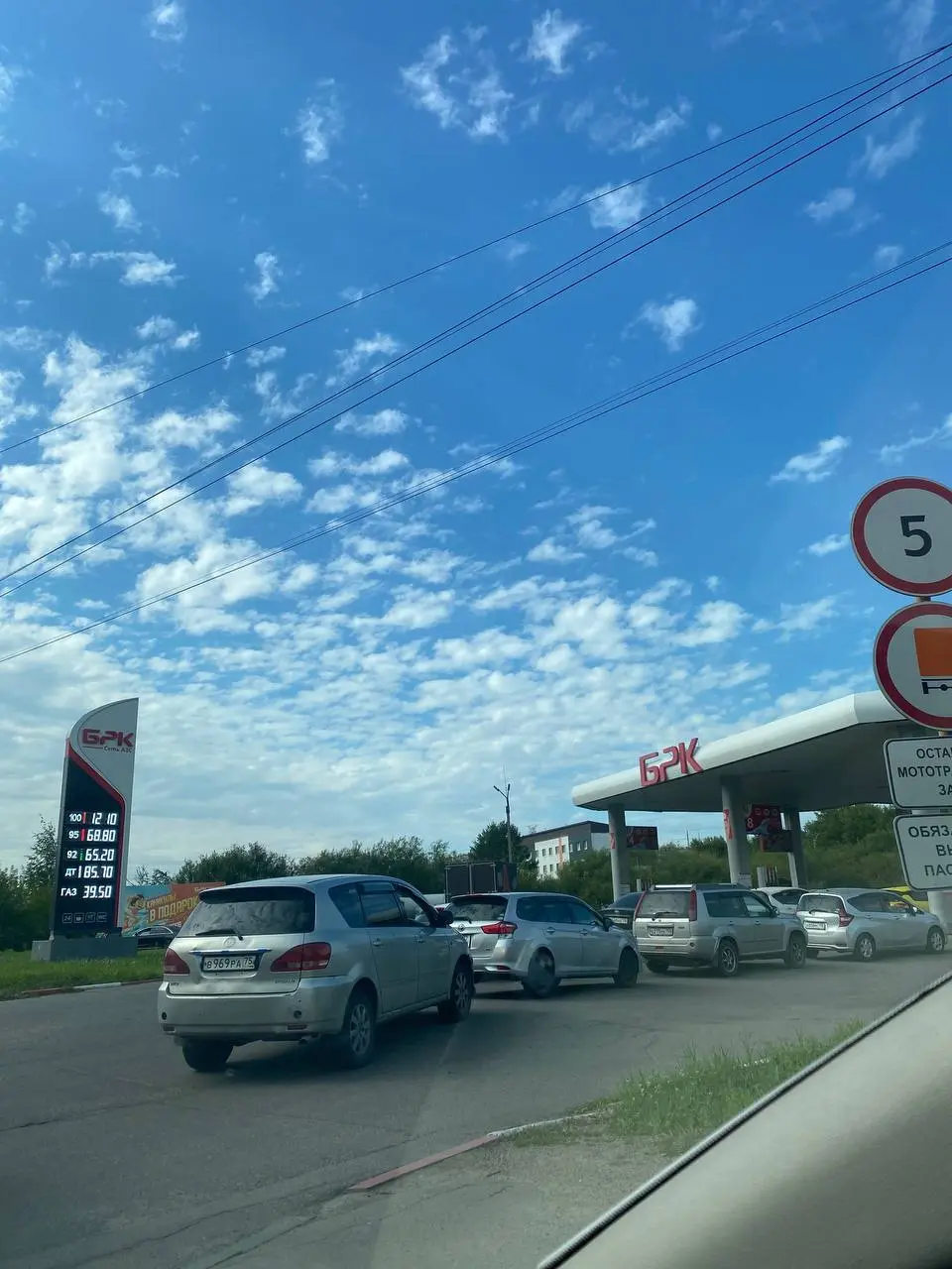 А ВОТ ТЕПЕРЬ — ПРОВЕРОЧКА
Я вообще-то довольно быстро принимаю решения.
Но есть у меня одна особенность:
после решения иногда начинаю сомневаться | Сетка — социальная сеть от hh.ru