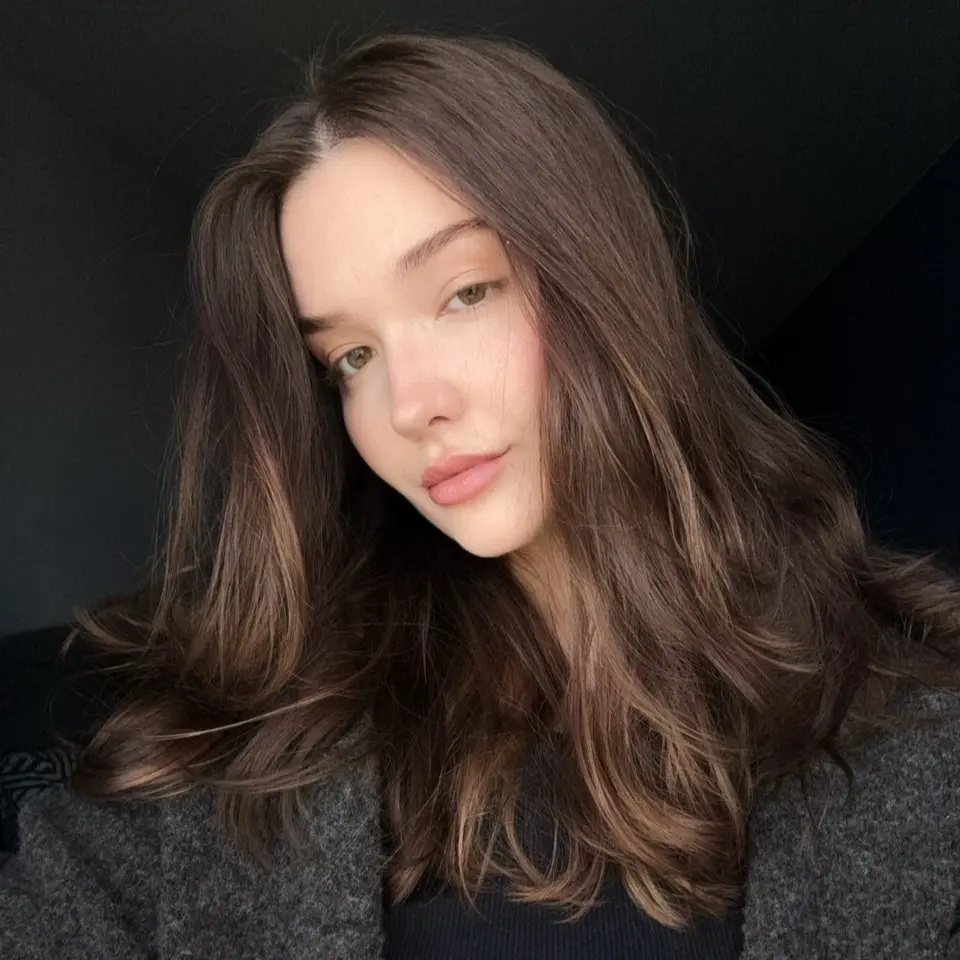 Александра Хлыстова