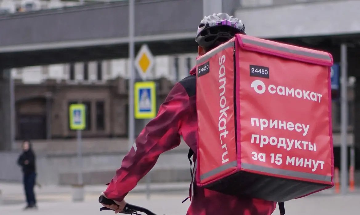 «Самокат» тестирует биометрическое подтверждение возраста при продаже энергетиков
Как указали в сервисе, такой подход обеспечивает надежную защиту от продажи товаров из чувствительных категорий несове... | Сетка — социальная сеть от hh.ru