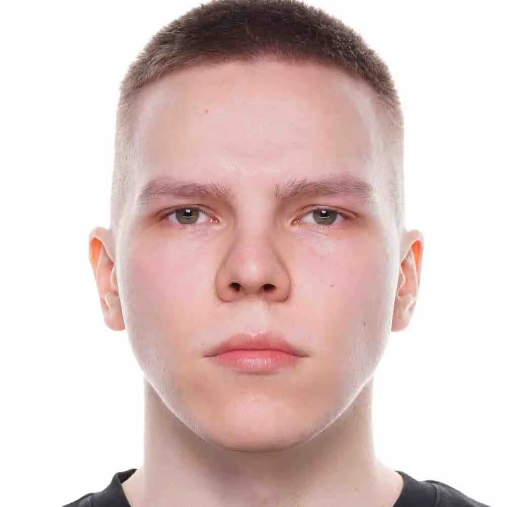 Данияр Алтынбаев