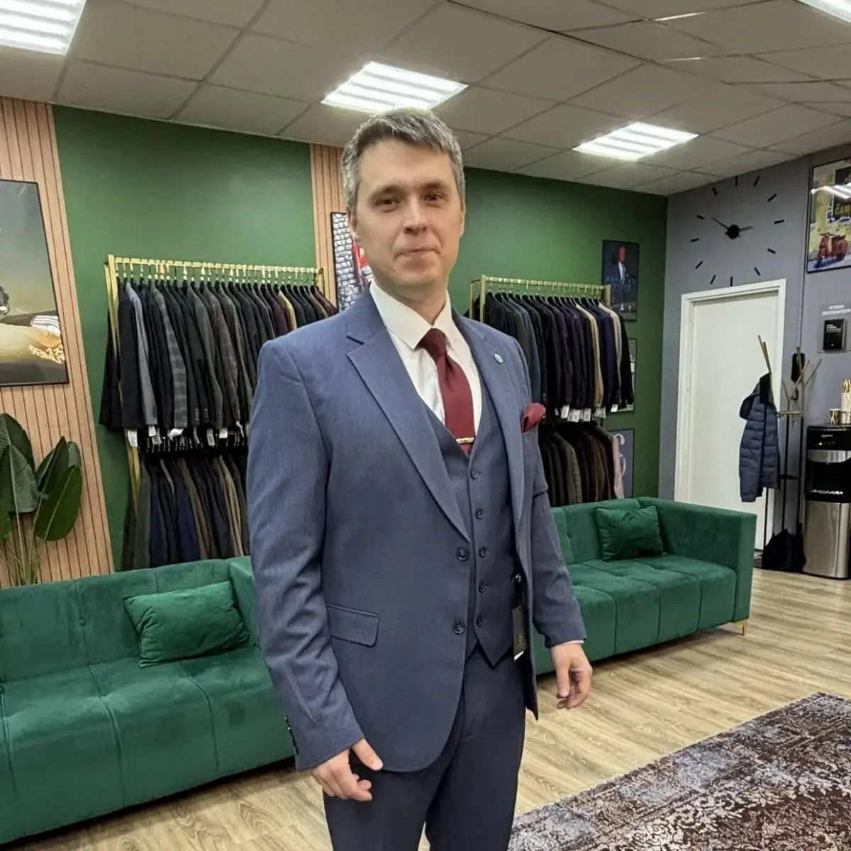 Александр Вакарин