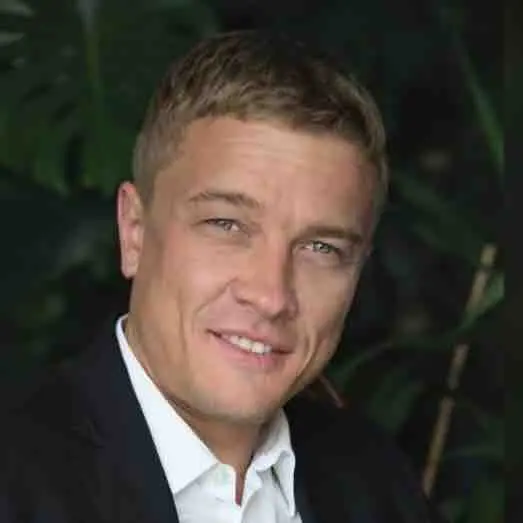 Максим Лесников