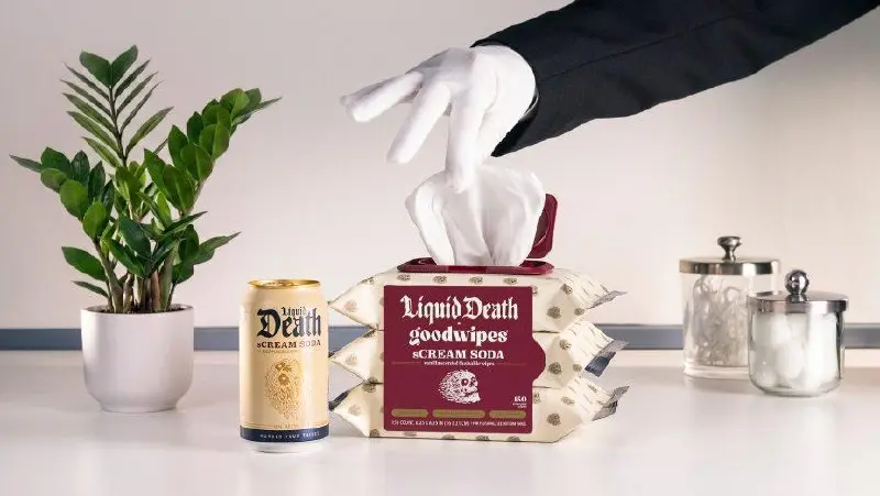 Бренд наймет вам дворецкого для… чего?
Нет, это не шутка. Liquid Death (та самая вода в банках) сделали коллабу с брендом влажных салфеток goodwipes
Но продукт тут не главное. Главное — конкурс | Сетка — социальная сеть от hh.ru