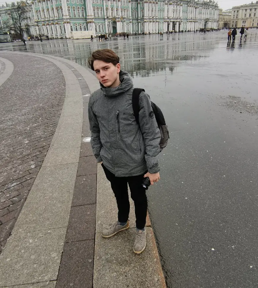 Дмитрий Баженов