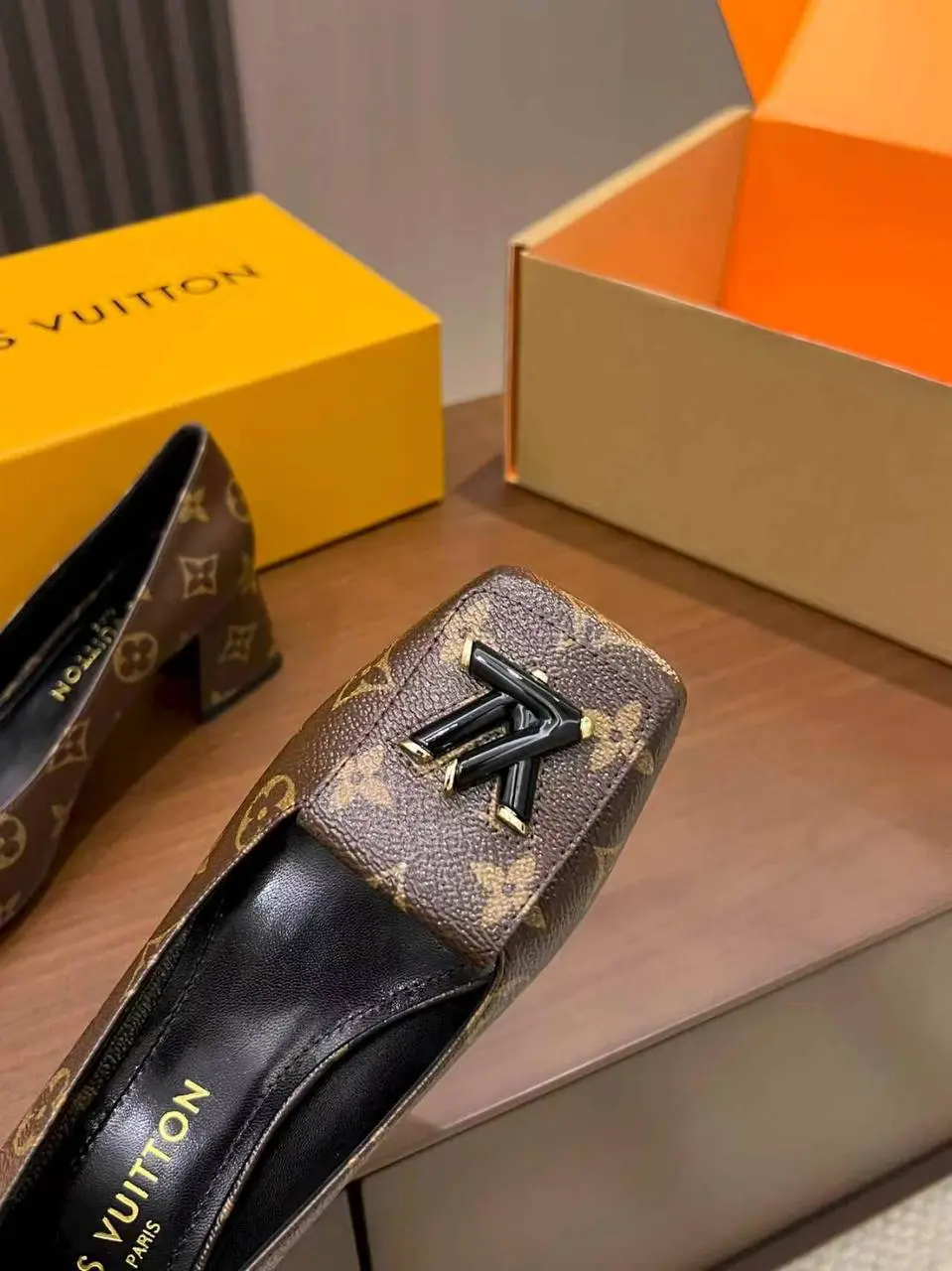 ▪️Премиум
▪️В наличии 36-41 размеры
▪️Цена 16.500₽
▪️Доставка-примерка по Москве
▪️ @byMarybelle
▪️Отправка в регионы ✈️ в этот же день | Сетка — социальная сеть от hh.ru