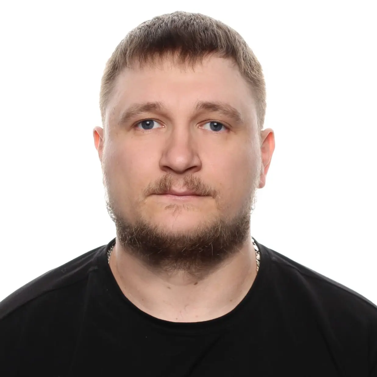 Максим Абрамов