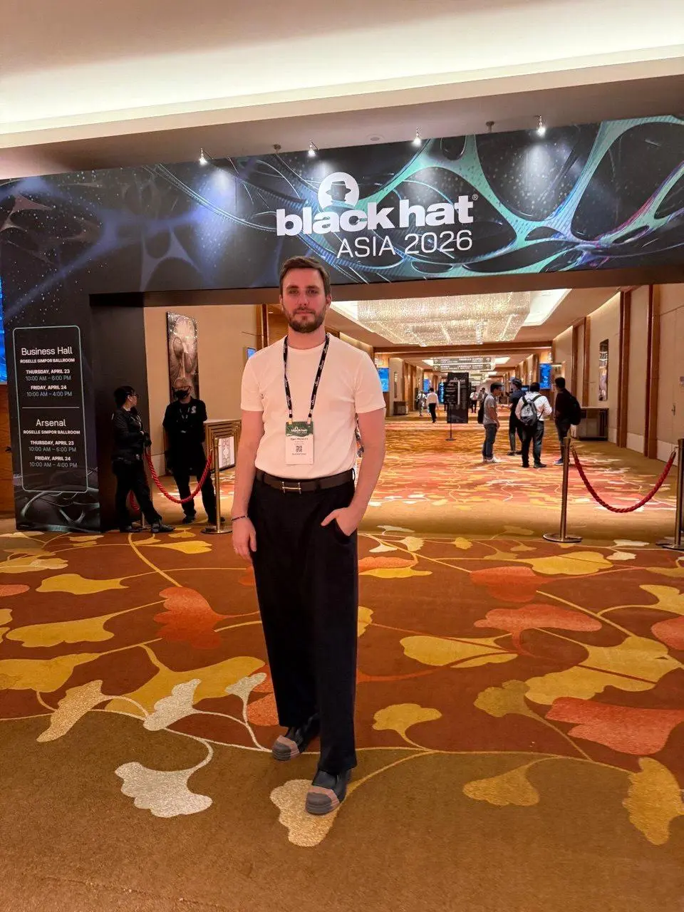 Восемь месяцев я строю сеть в Cybersecurity. Думал, к Black Hat половина ICP будет у меня в коннектах и встречи будут лёгкой задачей | Сетка — социальная сеть от hh.ru