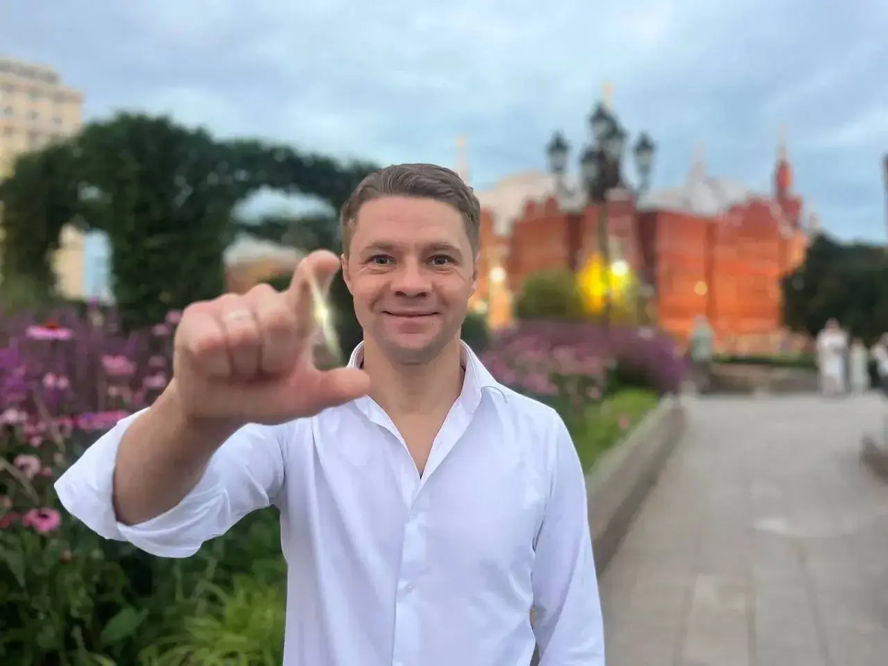 Думали, что выборы — это просто гражданский долг? В этот раз это ещё и выгодно!
Стартовал новый этап акции «Миллион призов» в Москве #ВыбираемВместе2026🗳️🎁 Подробности представили 17 августа на пресс-... | Сетка — социальная сеть от hh.ru