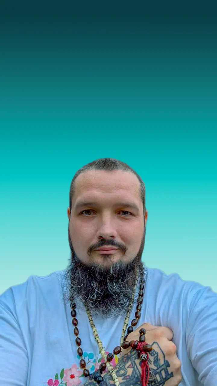 Денис Савченко