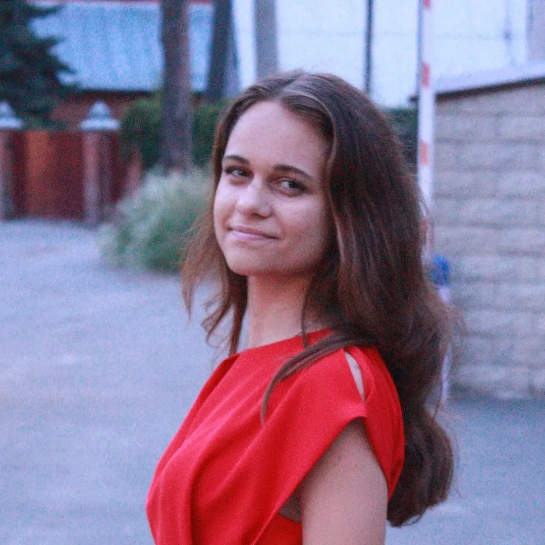 Алёна Полуструева