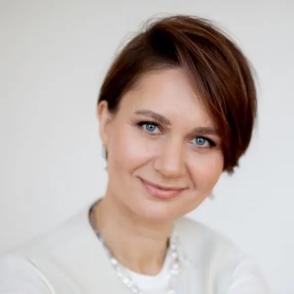 Юлия Суханова