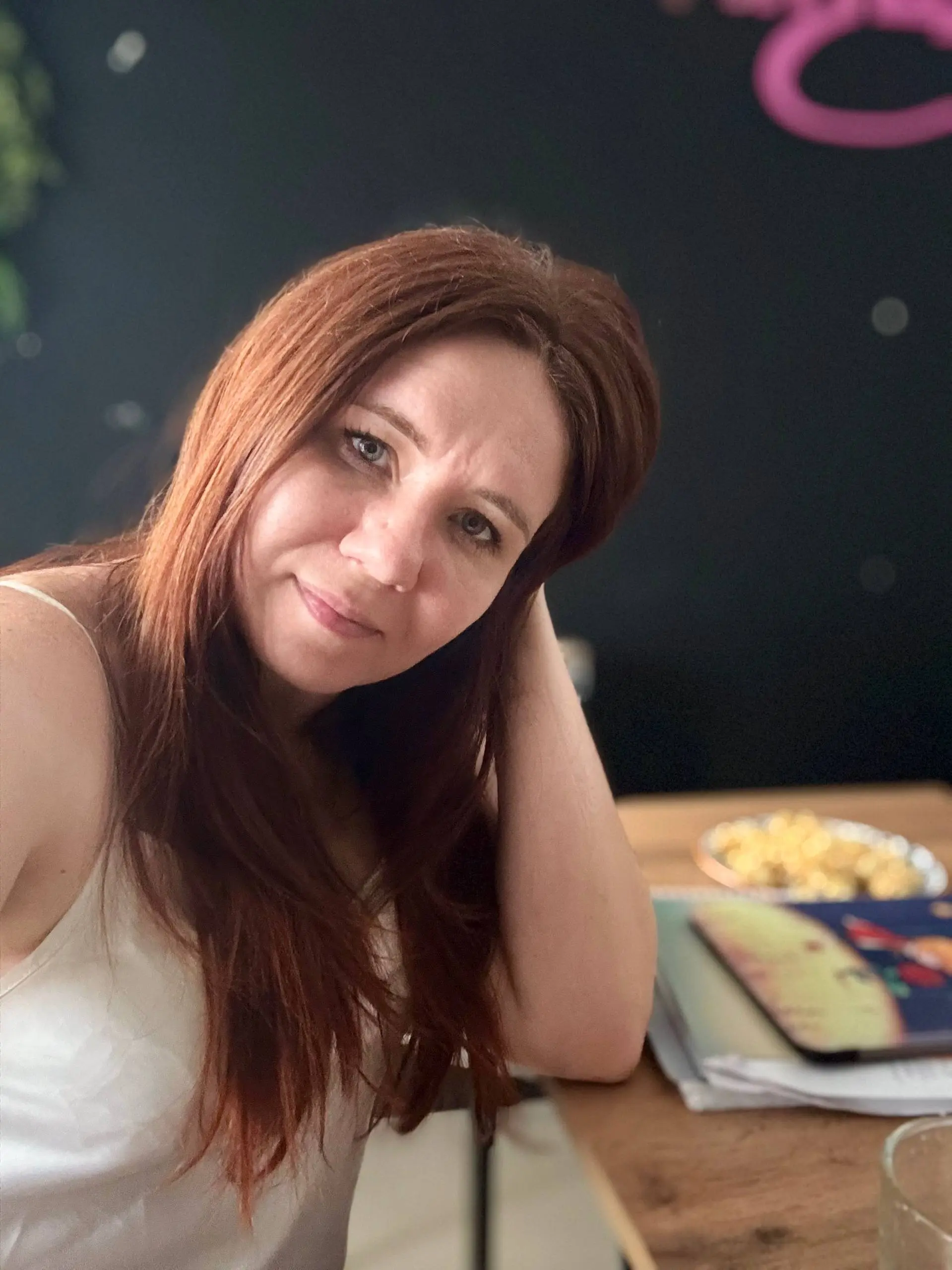 Сегодня провела встречу. Делаю свой бизнес -личностный проект про деньги. И параллельно взяла человека введение. Все равно мне писать | Сетка — социальная сеть от hh.ru