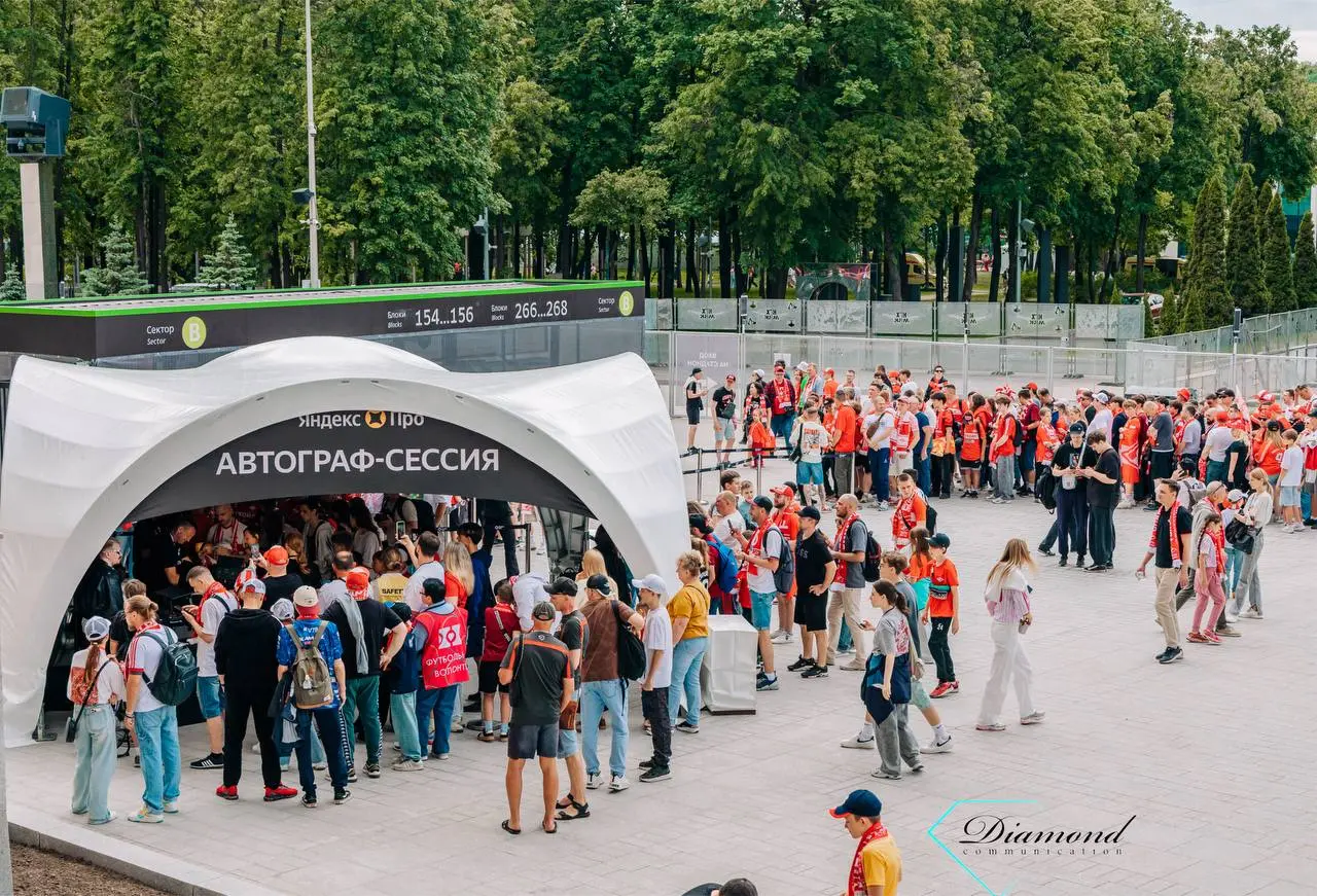 74 000 болельщиков.
Рекорд «Лужников».
И три недели, чтобы всё успеть.
24 мая в «Лужниках» прошёл Суперфинал FONBET Кубка России — «Краснодар» против «Спартака» | Сетка — социальная сеть от hh.ru