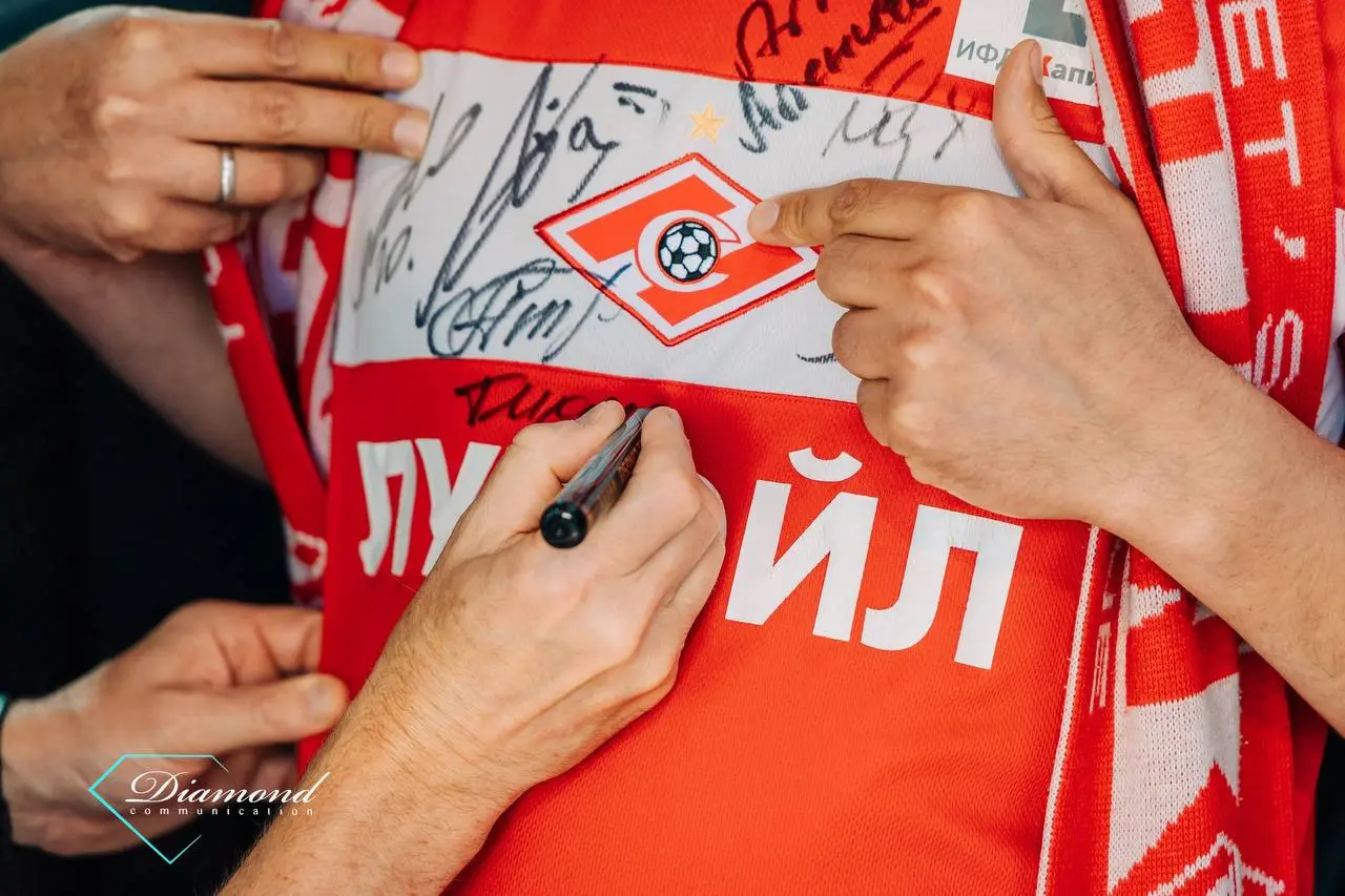 74 000 болельщиков.
Рекорд «Лужников».
И три недели, чтобы всё успеть.
24 мая в «Лужниках» прошёл Суперфинал FONBET Кубка России — «Краснодар» против «Спартака» | Сетка — социальная сеть от hh.ru