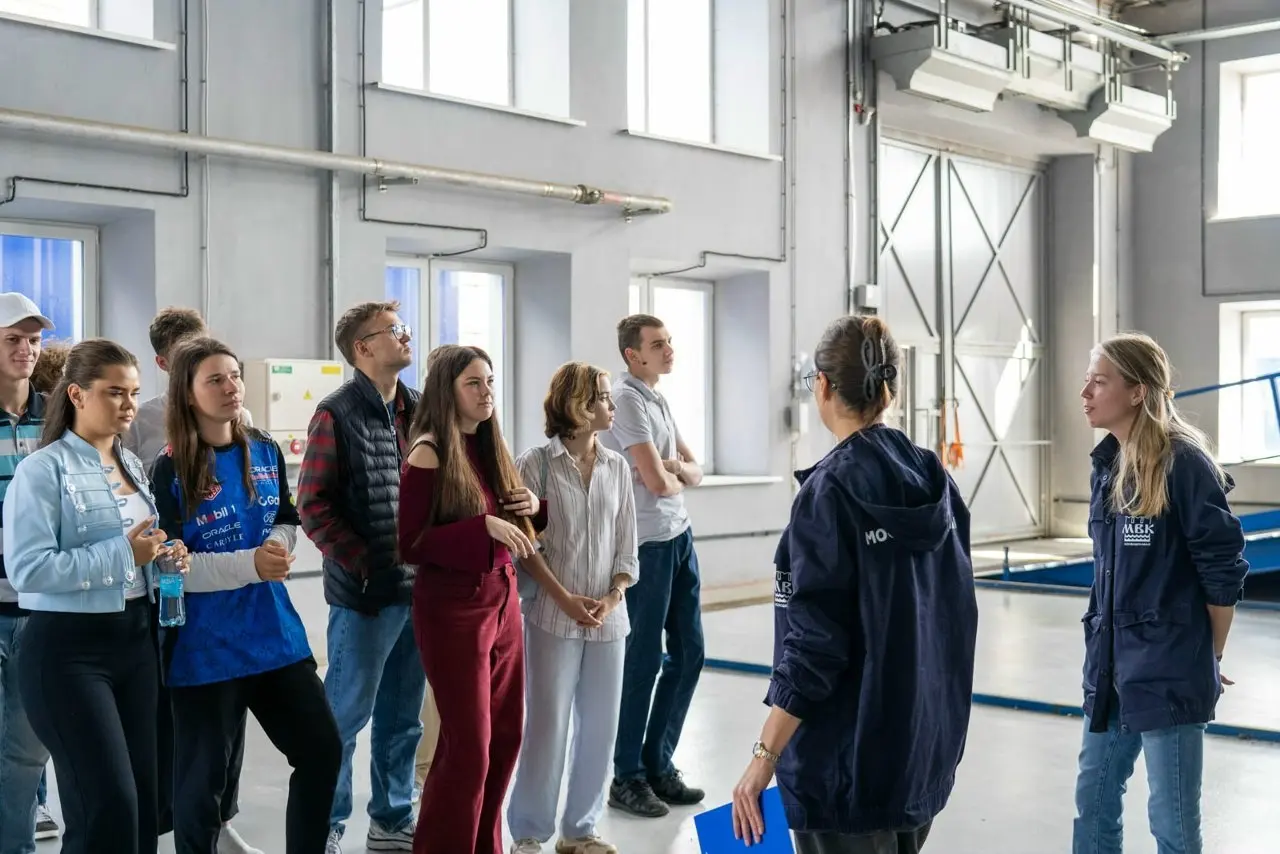 🎓 Студенты 2 курса НИУ МГСУ посетили Люберецкие очистные сооружения.
Целевики учатся на строительном факультете и эта практика стала их первым знакомством с производством вживую | Сетка — социальная сеть от hh.ru
