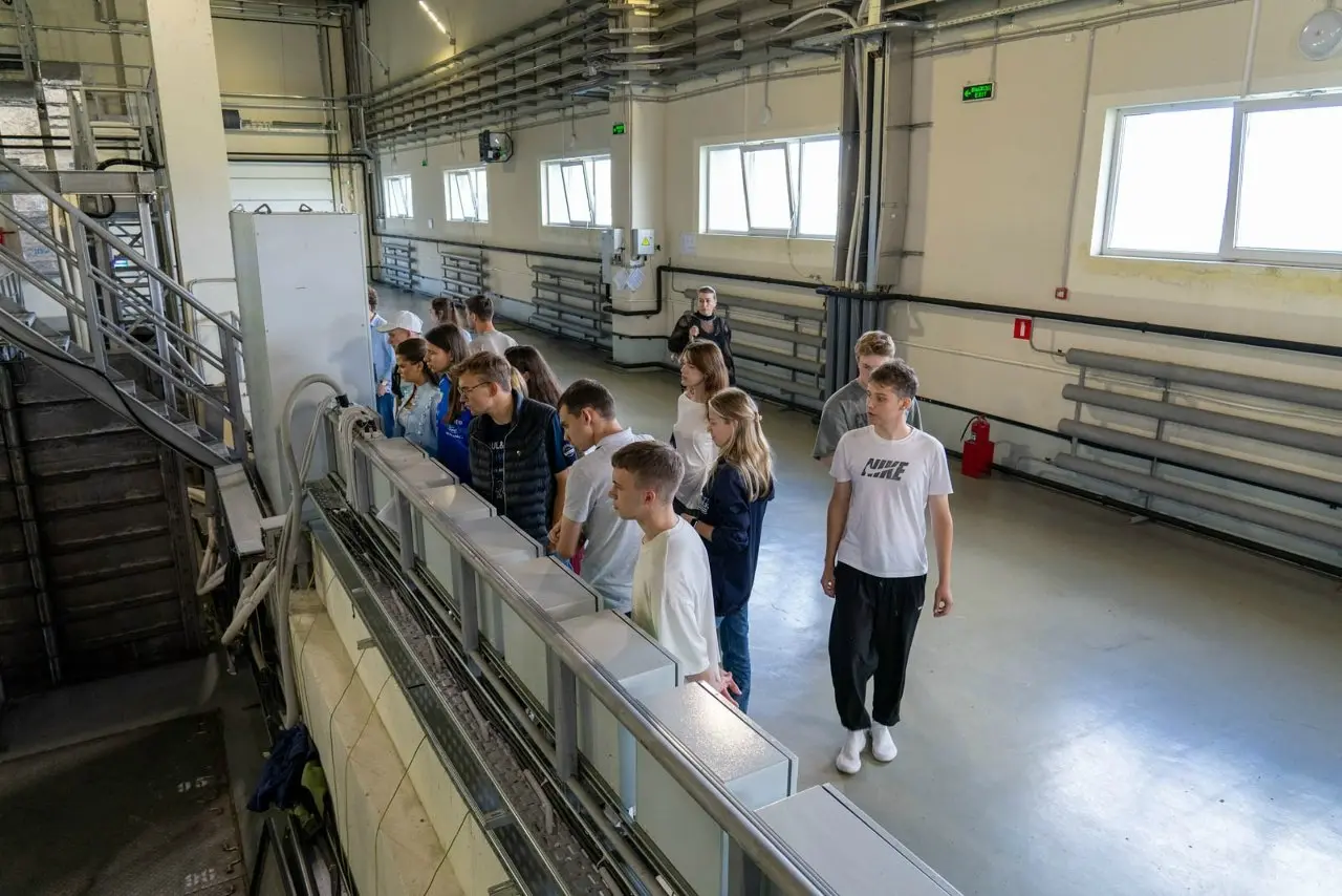 🎓 Студенты 2 курса НИУ МГСУ посетили Люберецкие очистные сооружения.
Целевики учатся на строительном факультете и эта практика стала их первым знакомством с производством вживую | Сетка — социальная сеть от hh.ru